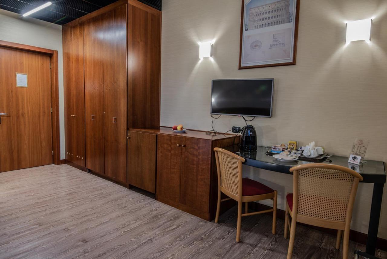 Hotel Petra Ρώμη Εξωτερικό φωτογραφία